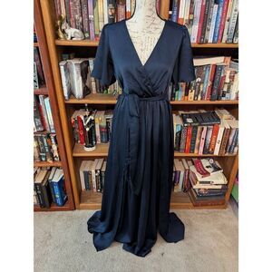NWOT Baltic Born Women's Medium Black Belted Slip Dress Nightgown Robe